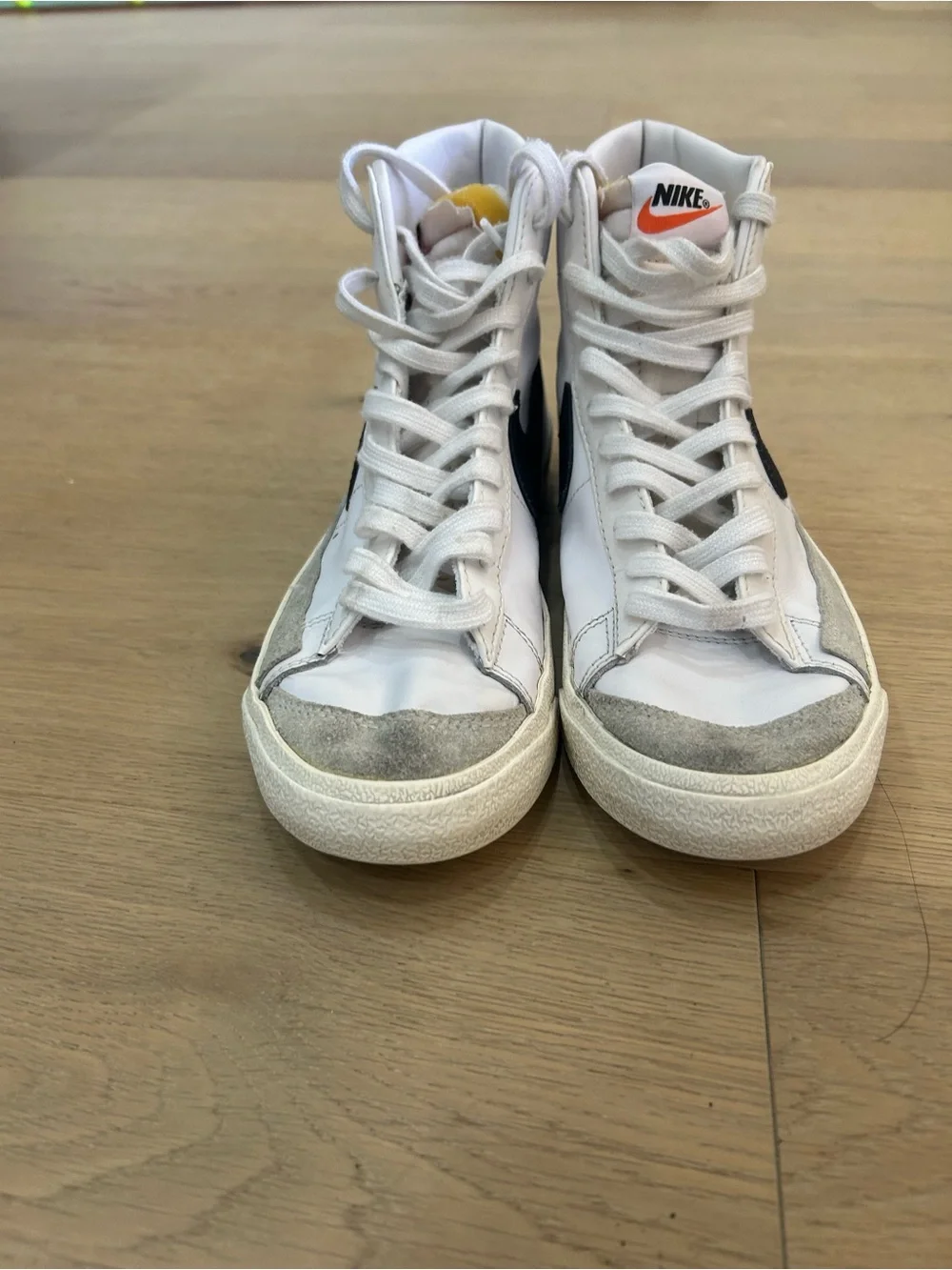 Nike blazer mid ‘77 vintage blazers